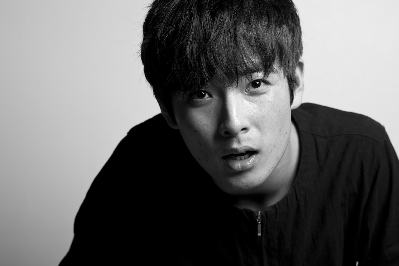 男の一人旅でSNSシェアに控えめな安全配慮はどうすればいい？