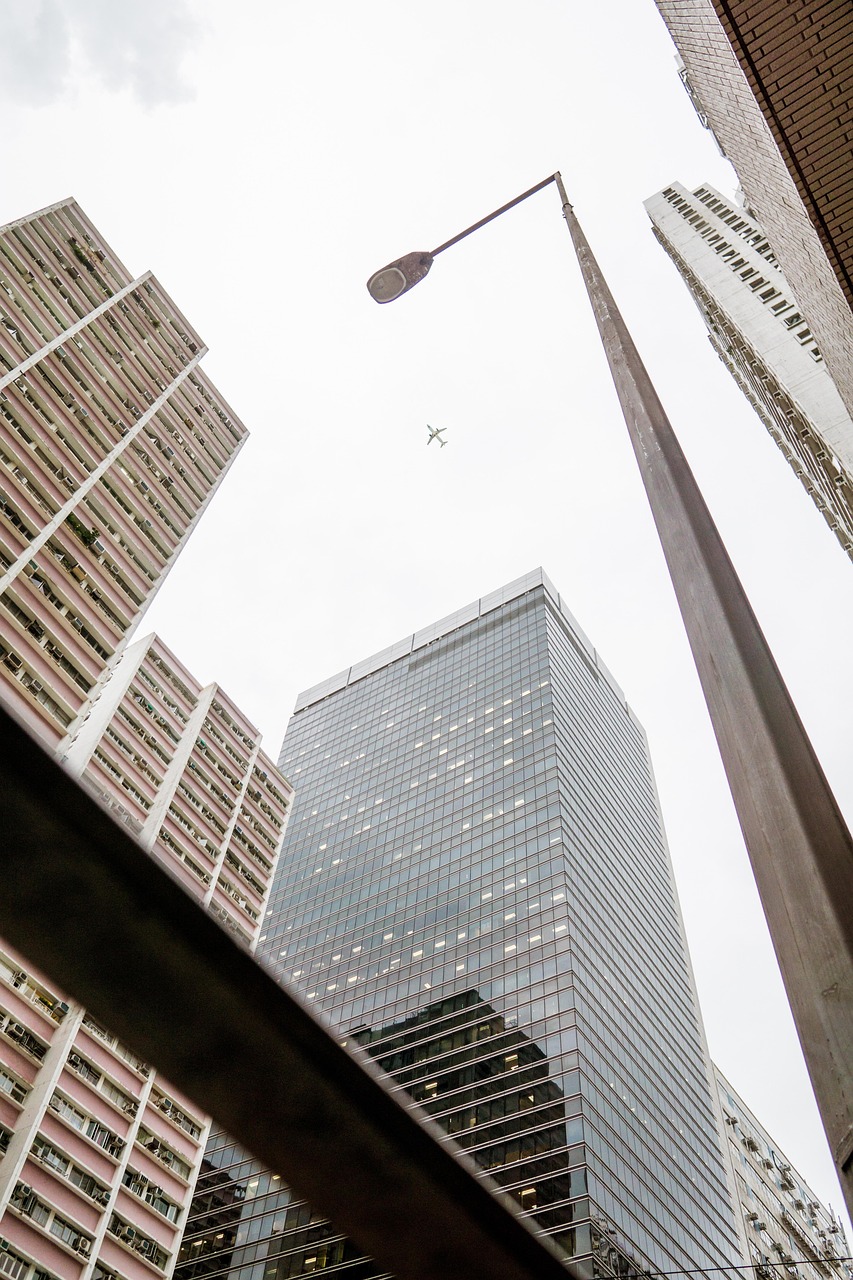 男性一人旅で飛行機のエコノミーを快適にする裏技は？